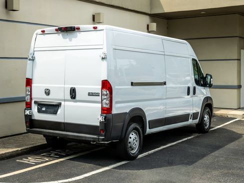 Used 2023 RAM ProMaster 2500 FWD image 7