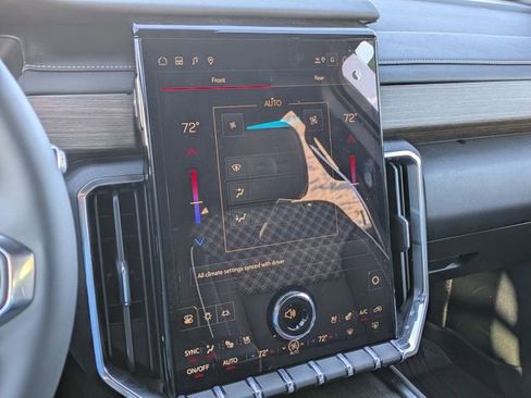 New 2026 GMC Acadia Denali w/ Super Cruise Package image 23