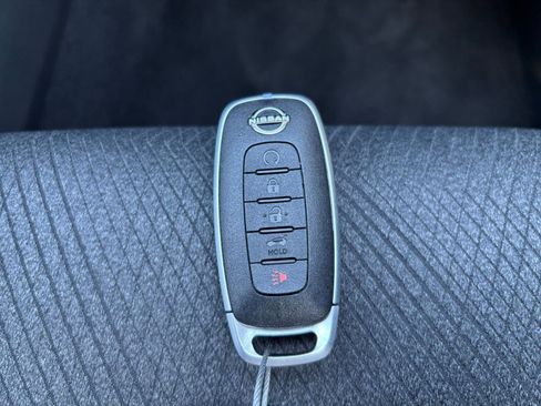 Used 2025 Nissan Rogue SV AWD/4WD image 22