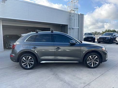 Used 2023 Audi Q5 2.0T Premium Plus w/ Premium Plus Package AWD/4WD image 4