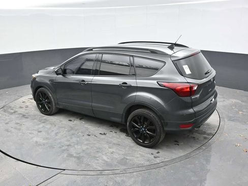 Used 2019 Ford Escape SE FWD image 12