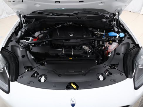 New 2025 Maserati Grecale GT image 10