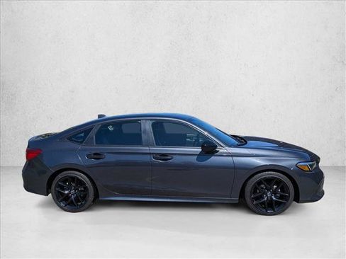Used 2023 Honda Civic Sport image 4