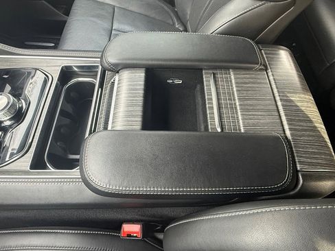 Used 2023 Jeep Wagoneer Series II image 36