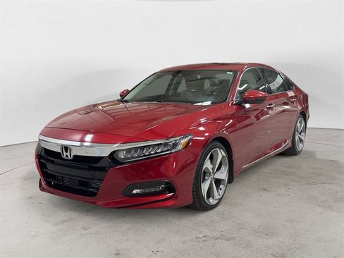 Used 2018 Honda Accord Touring image 1