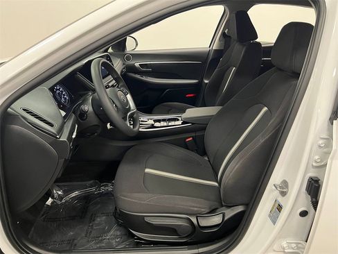 Used 2023 Hyundai Sonata SE image 10