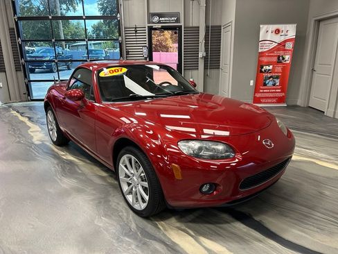 Used 2007 MAZDA MX-5 Miata Grand Touring RWD image 24