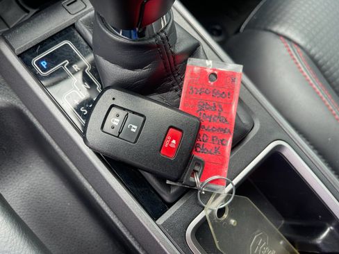 Used 2023 Toyota Tacoma TRD Pro AWD/4WD image 10