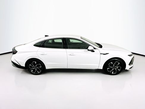 Used 2025 Hyundai Sonata SEL FWD image 10