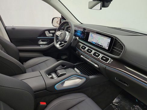 Certified 2023 Mercedes-Benz GLS 580 4MATIC image 18