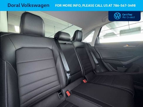Certified 2024 Volkswagen Jetta SE FWD image 32