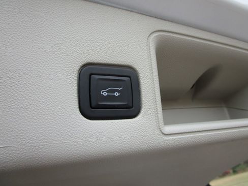 Used 2020 GMC Terrain Denali w/ Denali Premium Package image 12