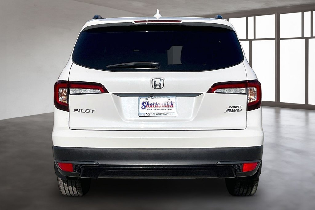 Certified 2022 Honda Pilot Sport image 5