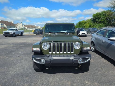 Used 2023 Jeep Wrangler Unlimited Sahara w/ Cold Weather Group AWD/4WD image 2