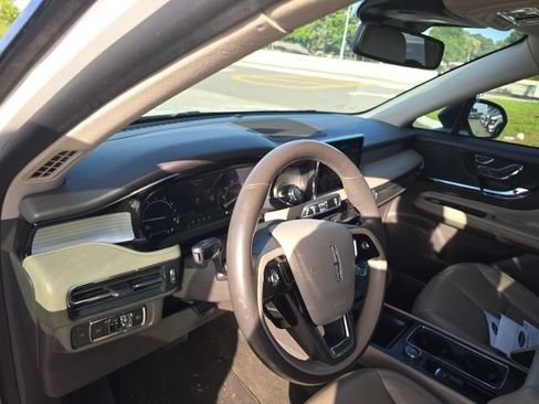 Used 2020 Lincoln Corsair FWD w/ Equipment Group 101A image 10