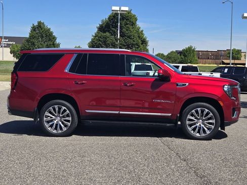 Used 2021 GMC Yukon Denali w/ LPO, Illumination Package AWD/4WD image 49