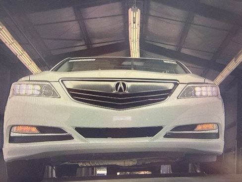 Used 2017 Acura RLX w/ Technology Package FWD image 9