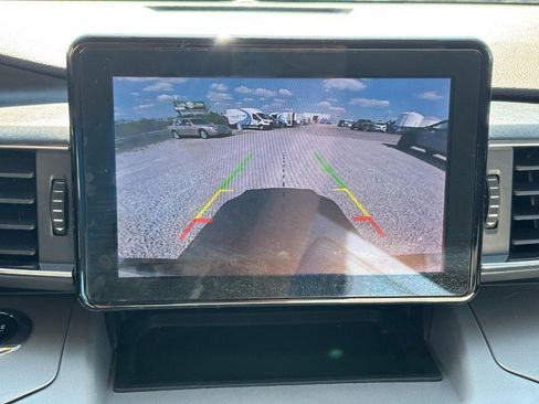 Used 2024 Ford Explorer XLT w/ Equipment Group 202A AWD/4WD image 25