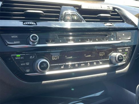 Used 2019 BMW 530i xDrive w/ Convenience Package image 27