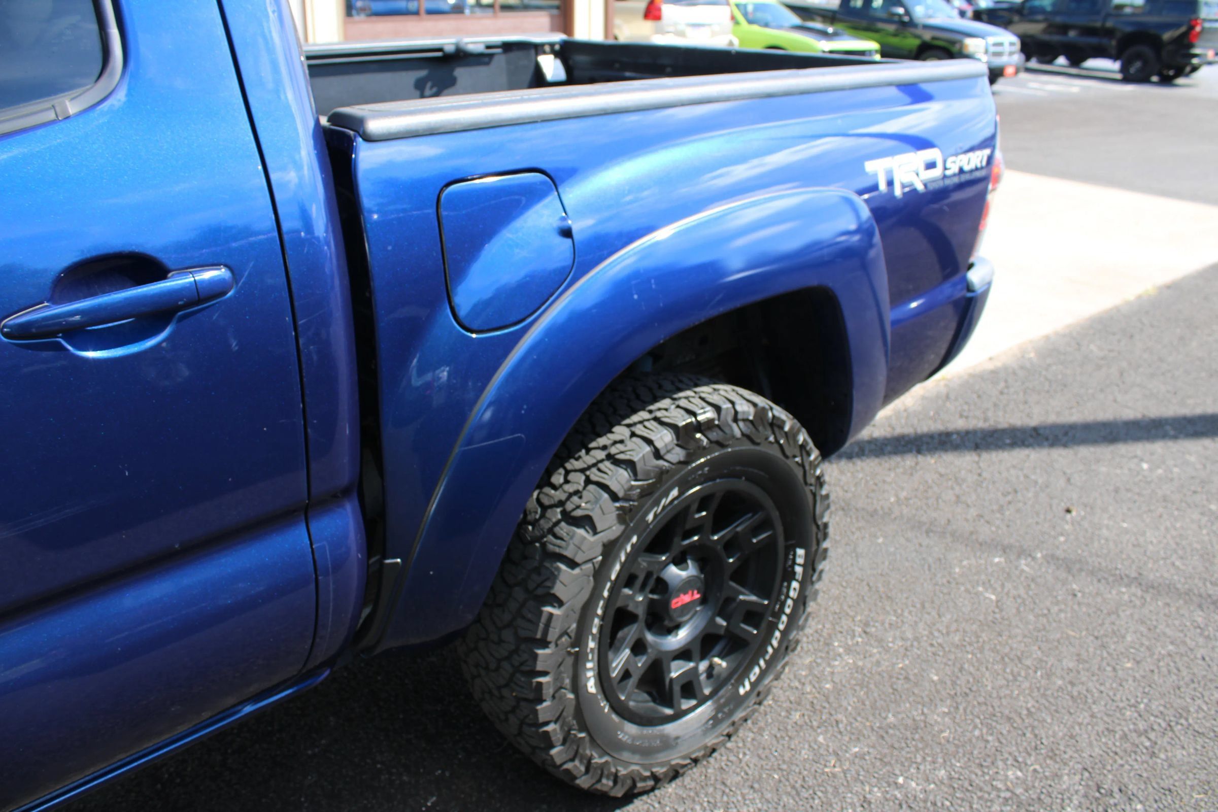 Used 2014 Toyota Tacoma 4x4 Double Cab w/ TRD Sport Package image 4