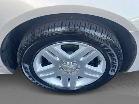Used 2011 Chevrolet Impala LT FWD image 23