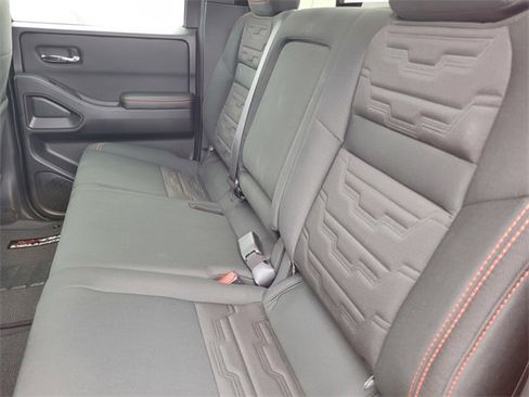 Used 2025 Nissan Frontier PRO-4X w/ Black Accent Package image 15