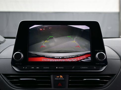 Used 2025 Nissan Altima 2.5 S image 17