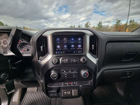 Used 2022 Chevrolet Silverado 2500 LT w/ Snow Plow Prep/Camper Package image 47