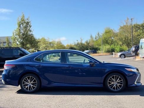 Used 2023 Toyota Camry XLE w/ Navigation Package AWD/4WD image 6