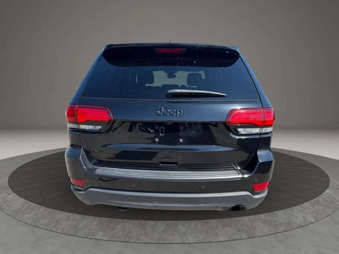 Used 2019 Jeep Grand Cherokee Laredo AWD/4WD image 6
