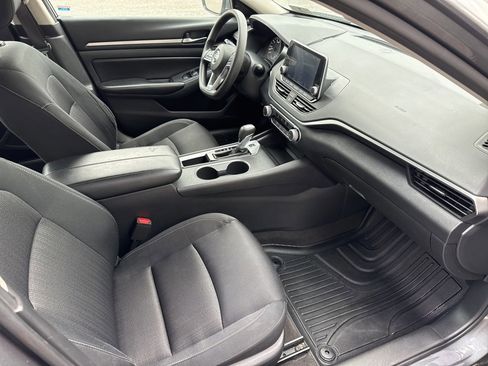 Used 2022 Nissan Altima 2.5 SV image 11