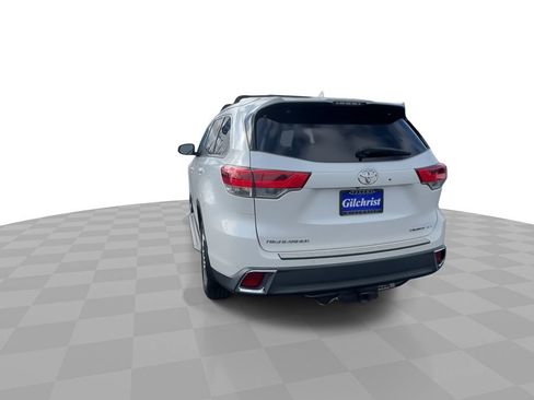 Used 2017 Toyota Highlander Limited image 6