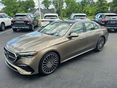 New 2026 Mercedes-Benz E 450 4MATIC Sedan image 3