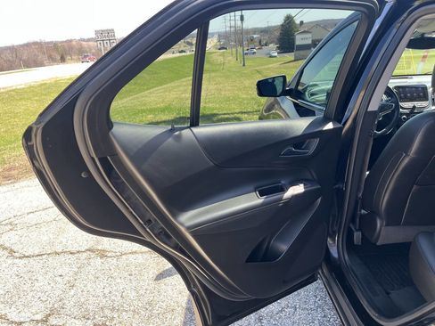 Used 2020 Chevrolet Equinox Premier image 24