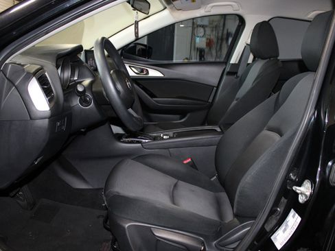 Used 2017 MAZDA MAZDA3 Sport image 9