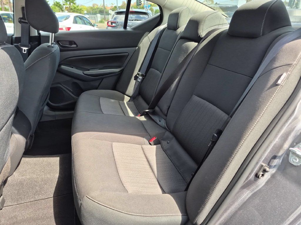 Used 2025 Nissan Altima 2.5 SV AWD/4WD image 27