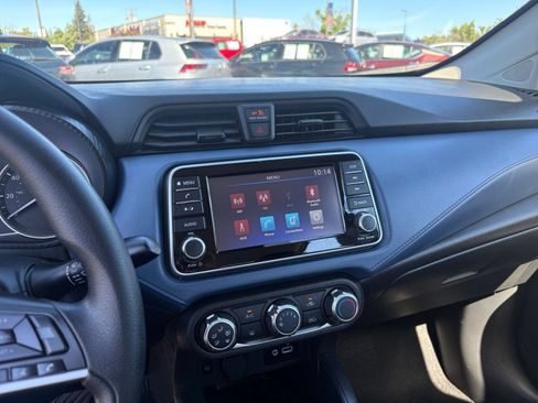 Used 2025 Nissan Versa SV FWD image 39