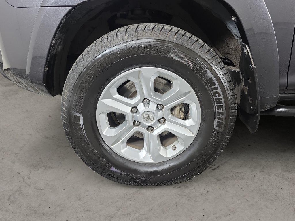 Used 2019 Toyota 4Runner SR5 Premium AWD/4WD image 9