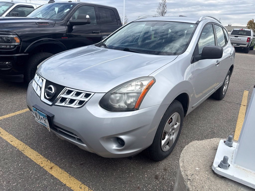 Used 2015 Nissan Rogue S w/ Convenience Package AWD/4WD image 3