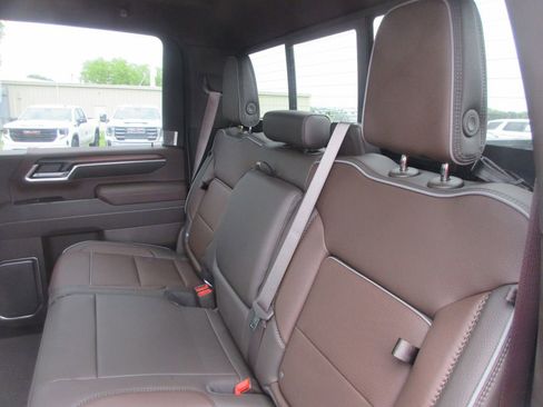New 2026 GMC Sierra 3500 Denali w/ Denali Reserve Package AWD/4WD image 14
