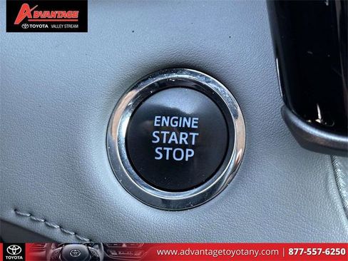 Certified 2022 Toyota Highlander XLE image 29