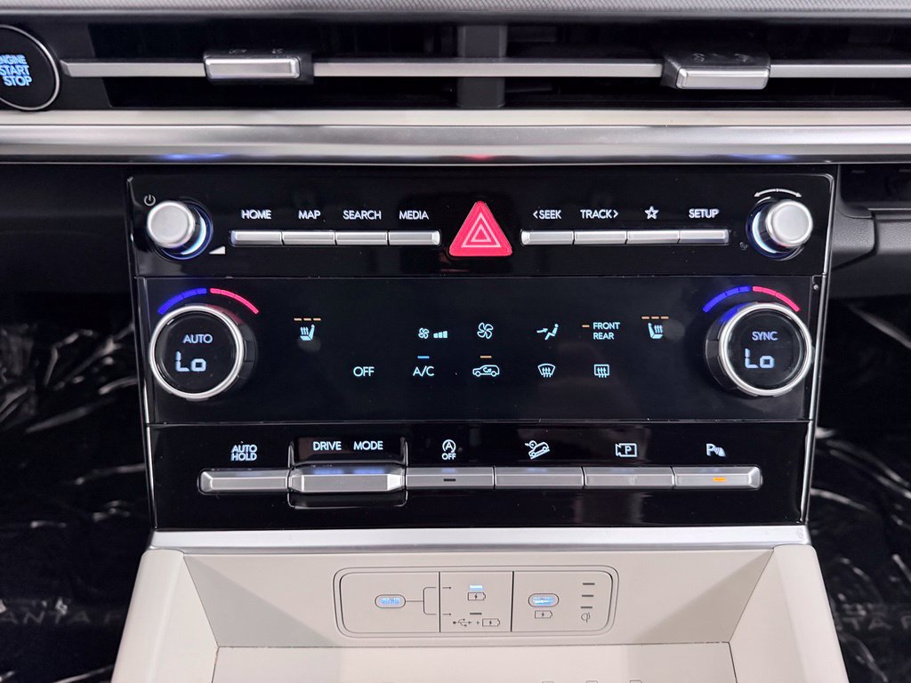 Used 2025 Hyundai Santa Fe SEL FWD image 26