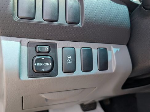 Used 2013 Toyota Tacoma PreRunner w/ Convenience Pkg RWD image 21