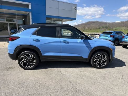 Used 2024 Chevrolet TrailBlazer RS w/ Convenience Package image 3