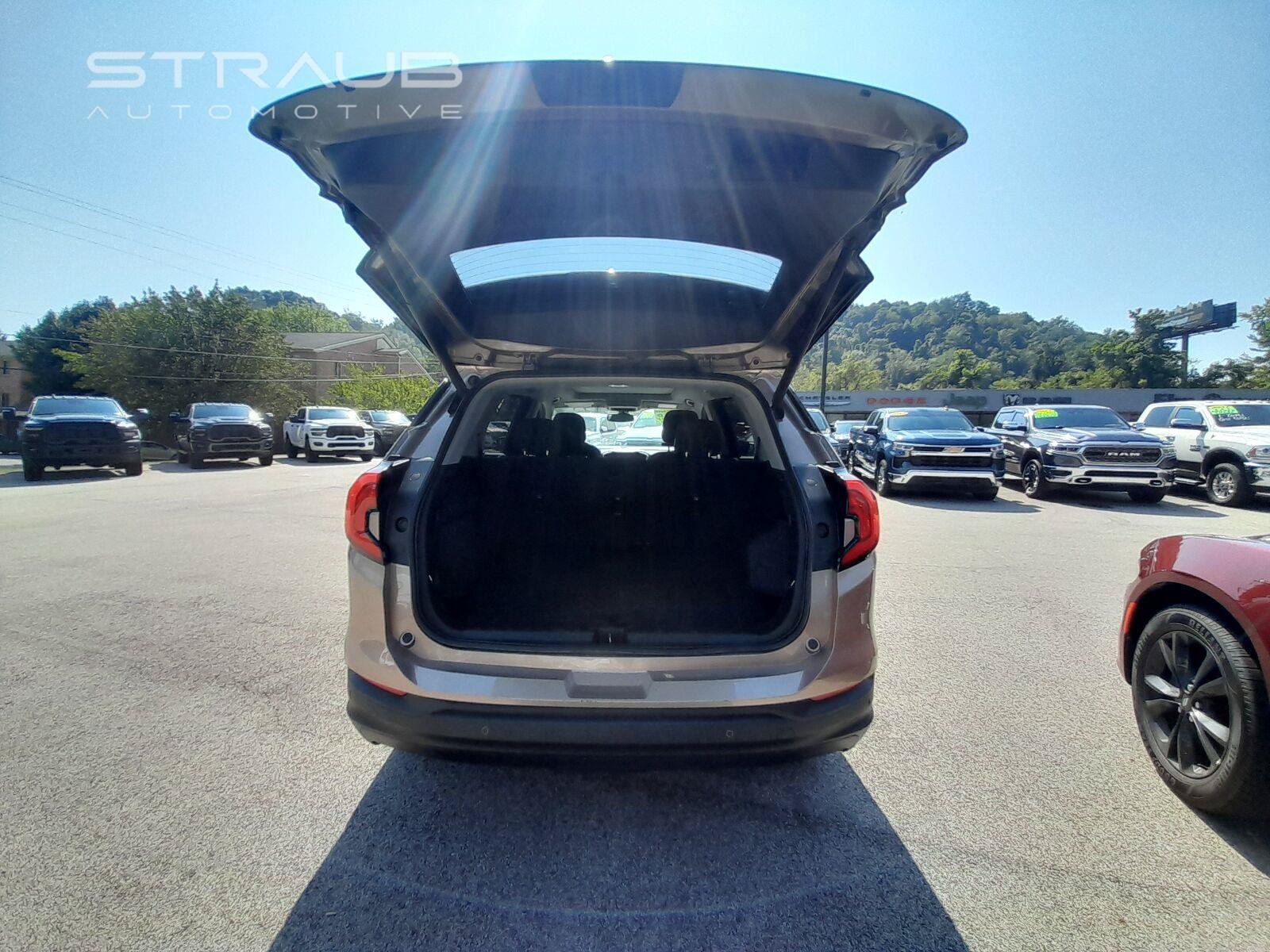 Used 2019 GMC Terrain SLE w/ Driver Convenience Package AWD/4WD image 53