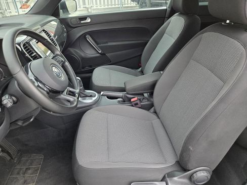 Used 2018 Volkswagen Beetle 2.0T S image 19