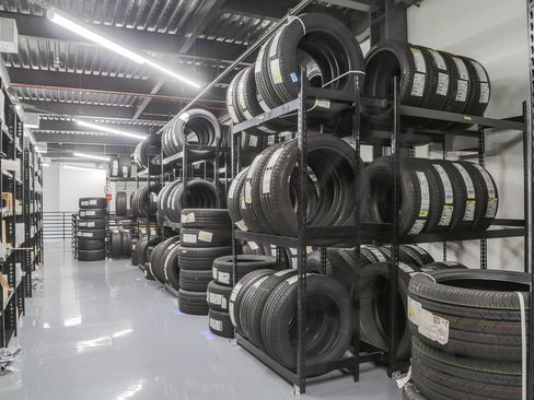 Used 2016 Mercedes-Benz Sprinter 2500 image 36