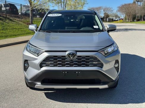 Used 2021 Toyota RAV4 Limited image 11