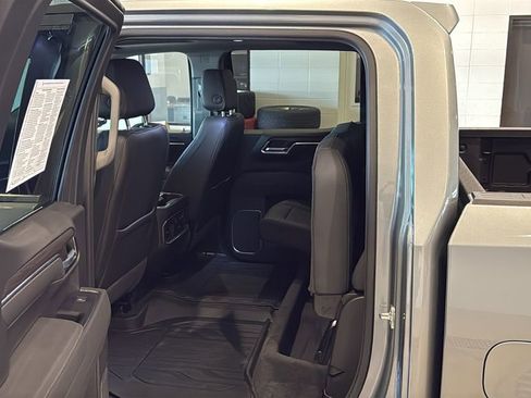 Used 2026 GMC Sierra 1500 SLT w/ SLT Premium Plus Package image 20