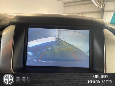 Used 2020 Chevrolet Suburban LT AWD/4WD image 23